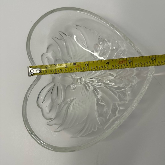 GORHAM CRYSTAL, Holiday Traditions Collection, Heart Dish Cardinal Holiday - Picture 13 of 16